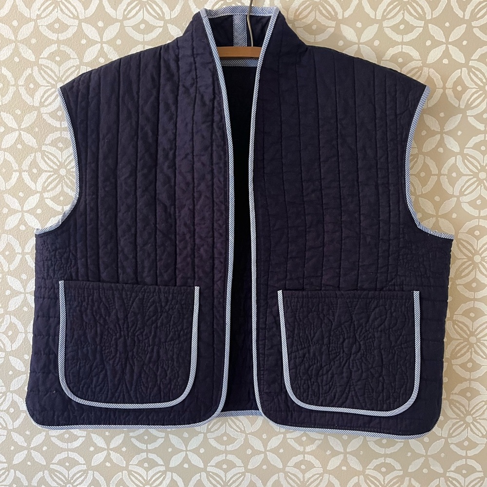 Women's Navy Quilted Vest with Pockets